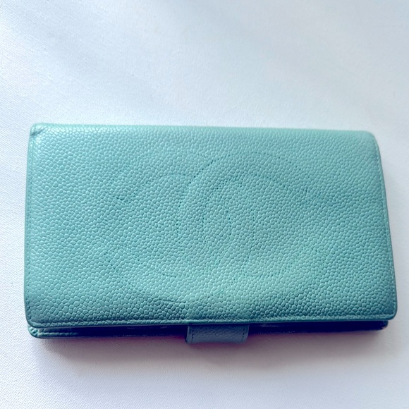 Chanel Kisslock Wallet - Picture 1 of 13